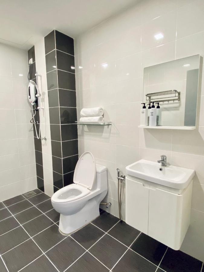 Silksky- Chic Studio For 2, Free Parking, Near Balakong, C180, The Mines, Serdang, Kajang Seri Kembangan Eksteriør bilde